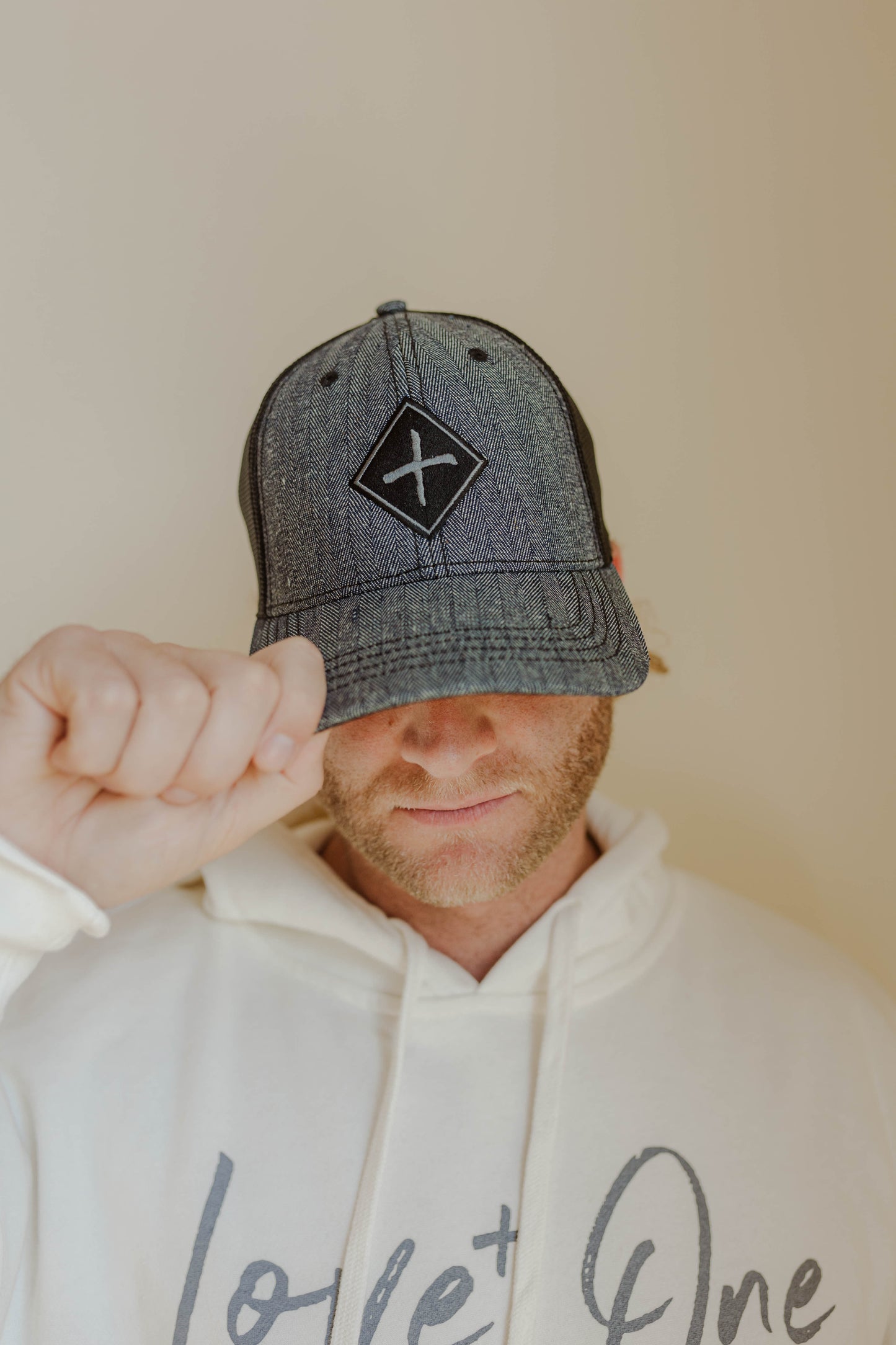 Icon Herringbone Grey and Black Mesh Hat