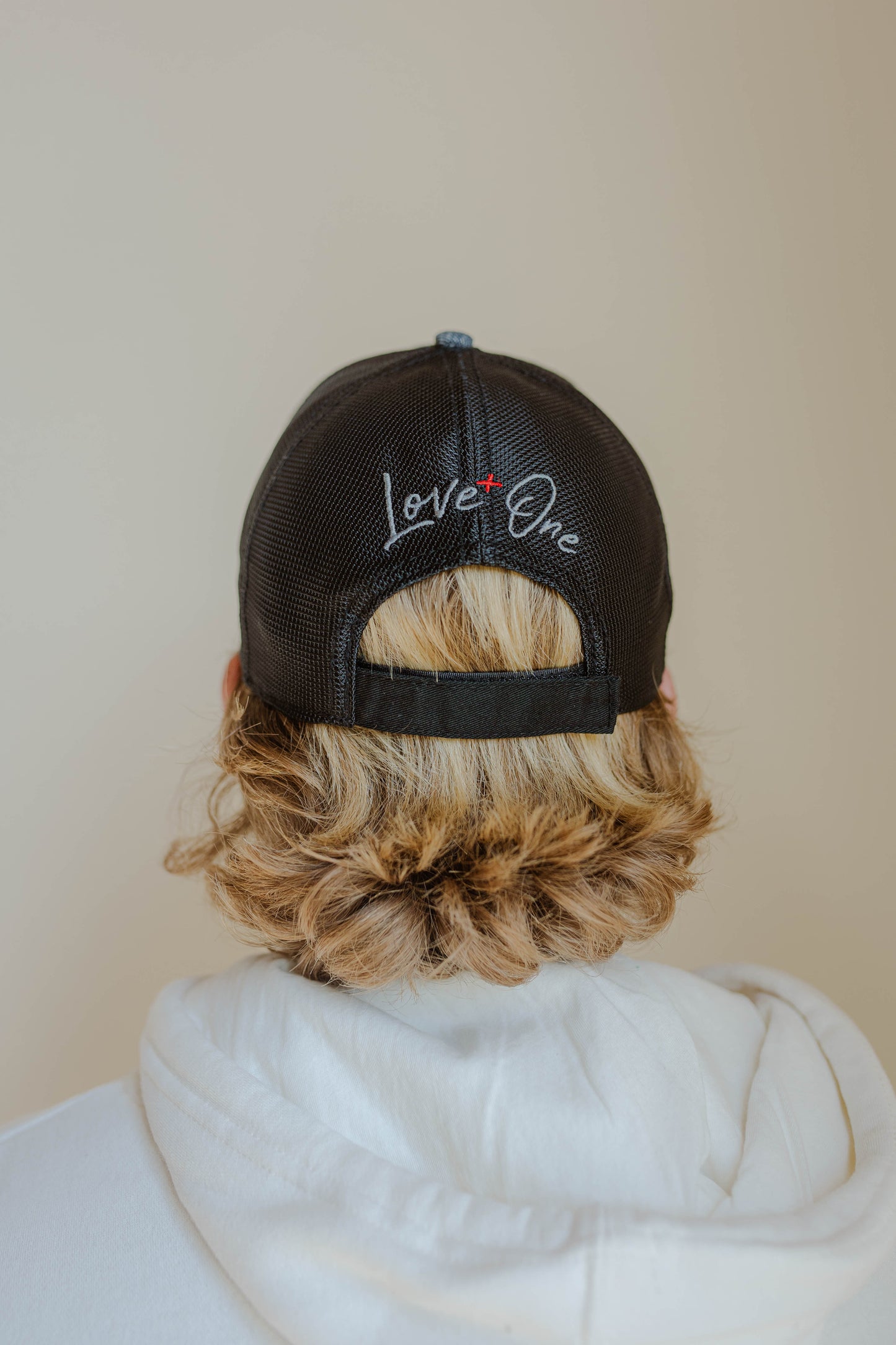 Icon Herringbone Grey and Black Mesh Hat